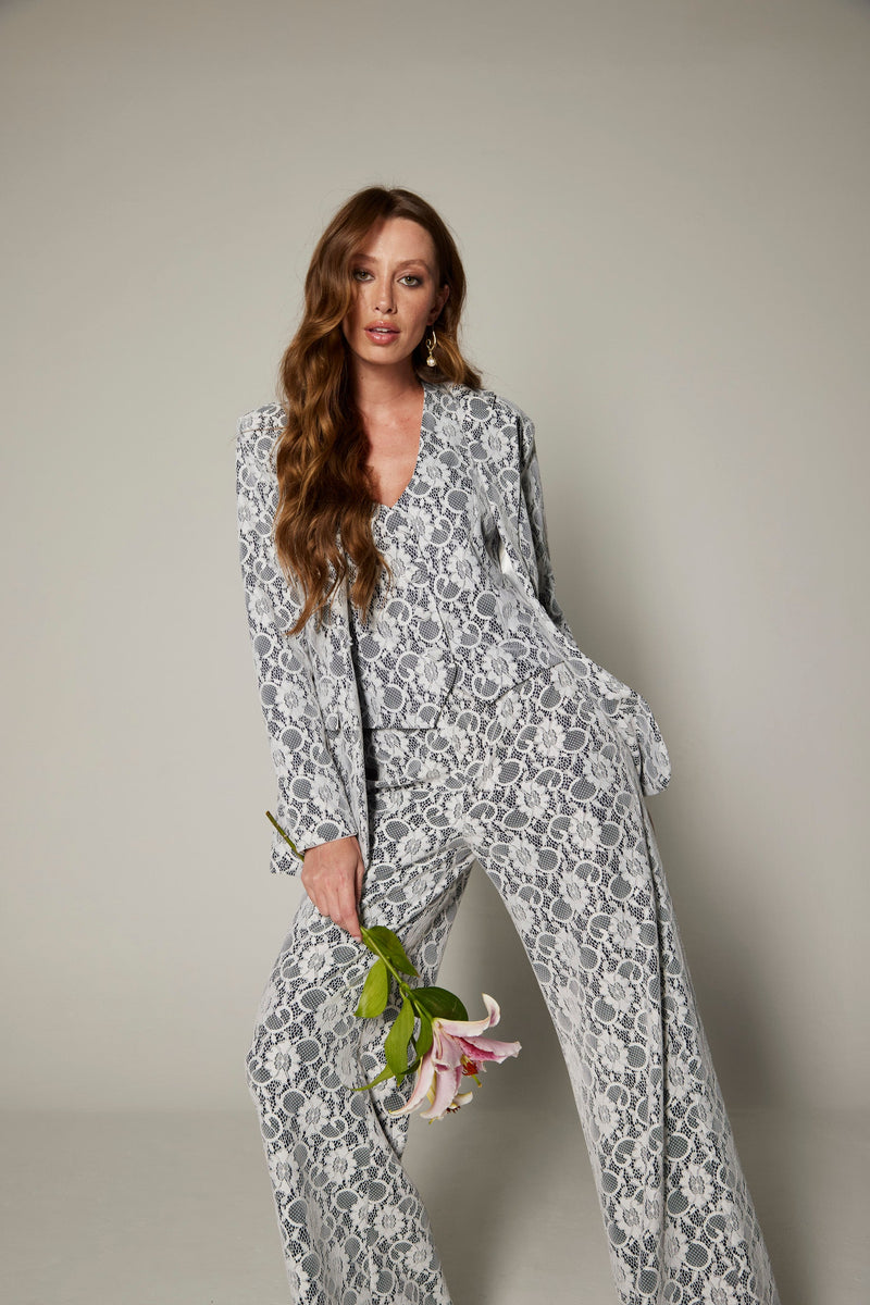 Calça de Alfaiataria em Renda "Siena" Pantalona