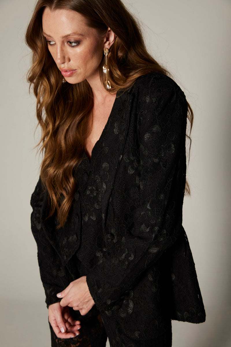 Blazer de Alfaiataria Acinturado em Renda "Angelina"