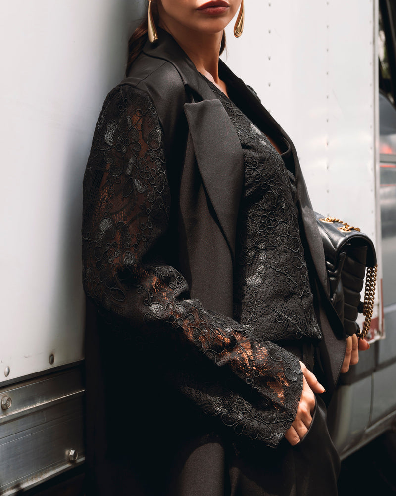 Blazer de Alfaiataria Oversized Mangas em Renda "Angelina"